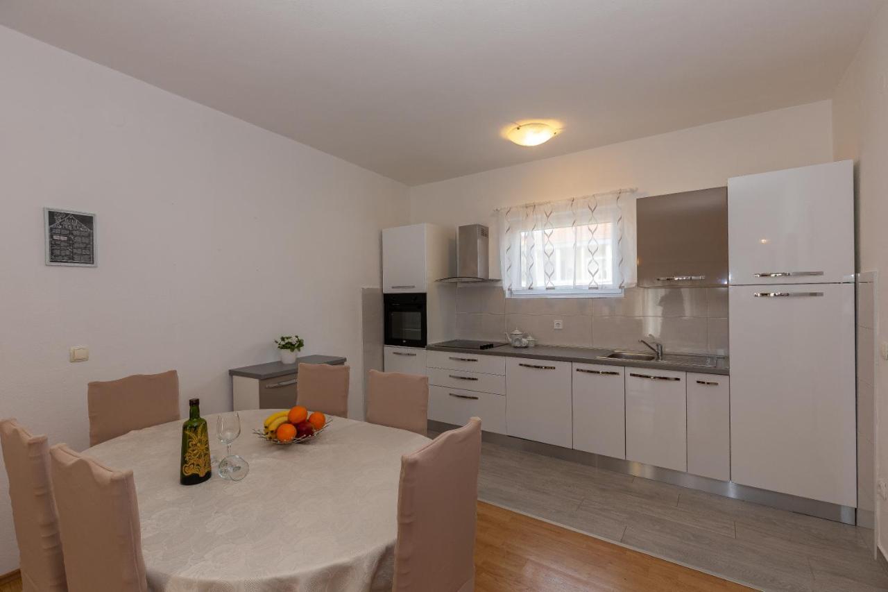 Apartments Tolic Biograd Na Moru Bagian luar foto