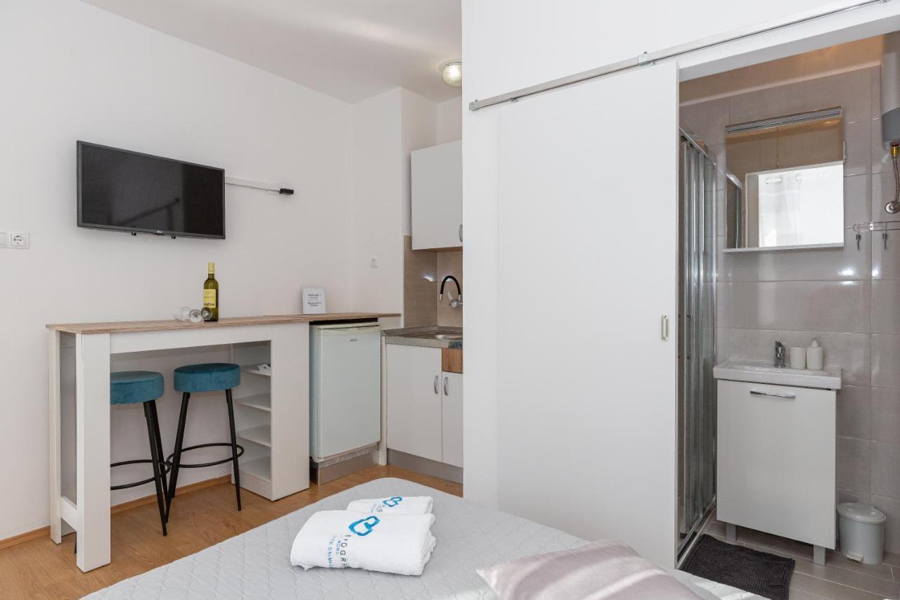 Apartments Tolic Biograd Na Moru Bagian luar foto