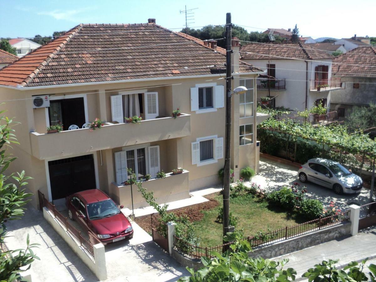 Apartments Tolic Biograd Na Moru Bagian luar foto